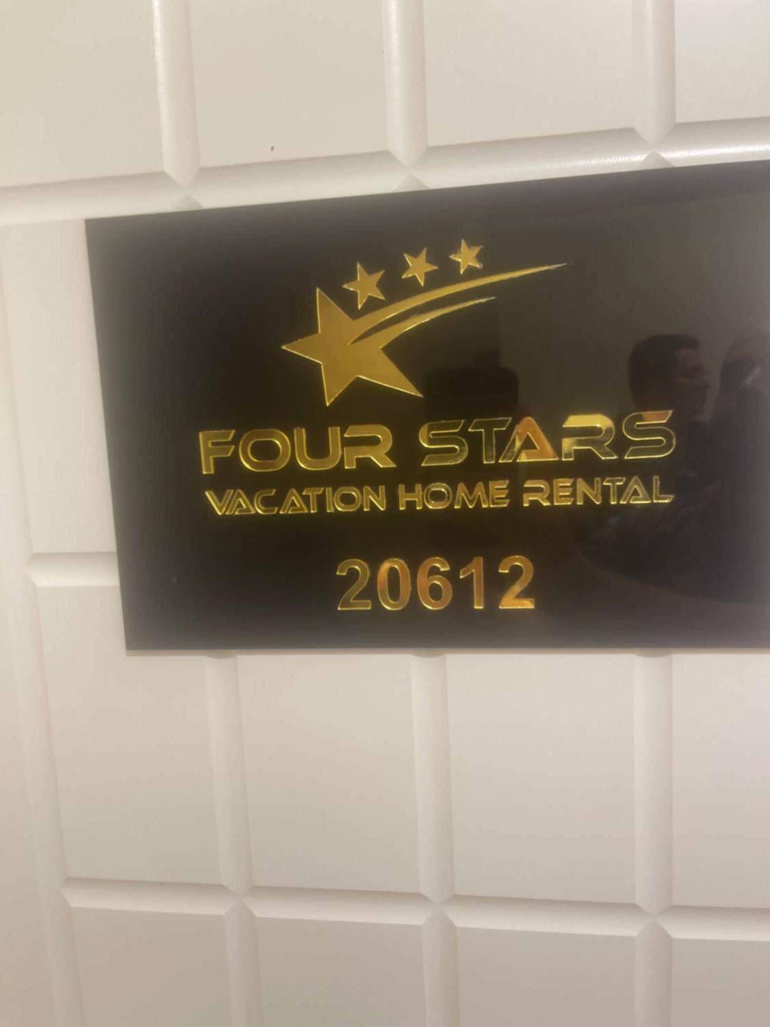 Four Stars Hostel Дубай Екстериор снимка
