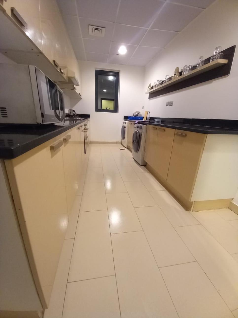 Four Stars Hostel Дубай Екстериор снимка
