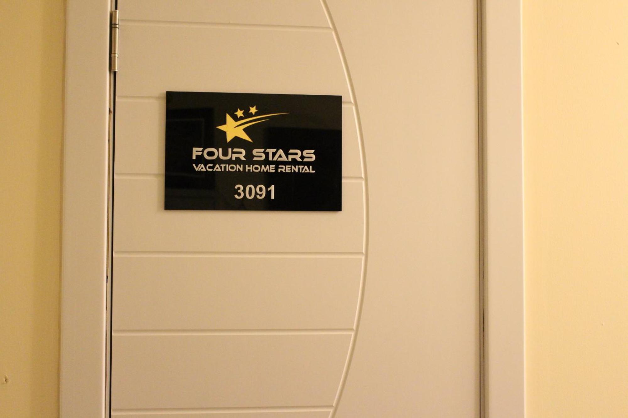 Four Stars Hostel Дубай Екстериор снимка