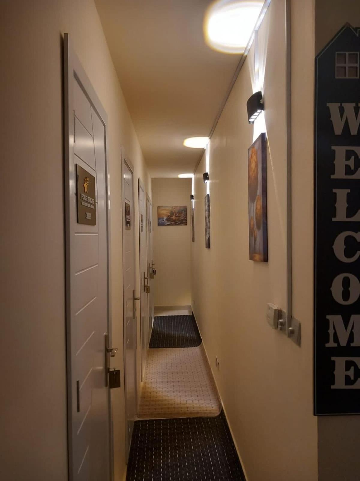 Four Stars Hostel Дубай Екстериор снимка
