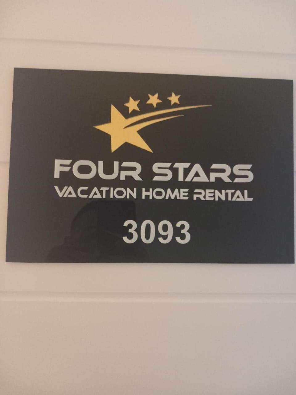 Four Stars Hostel Дубай Екстериор снимка