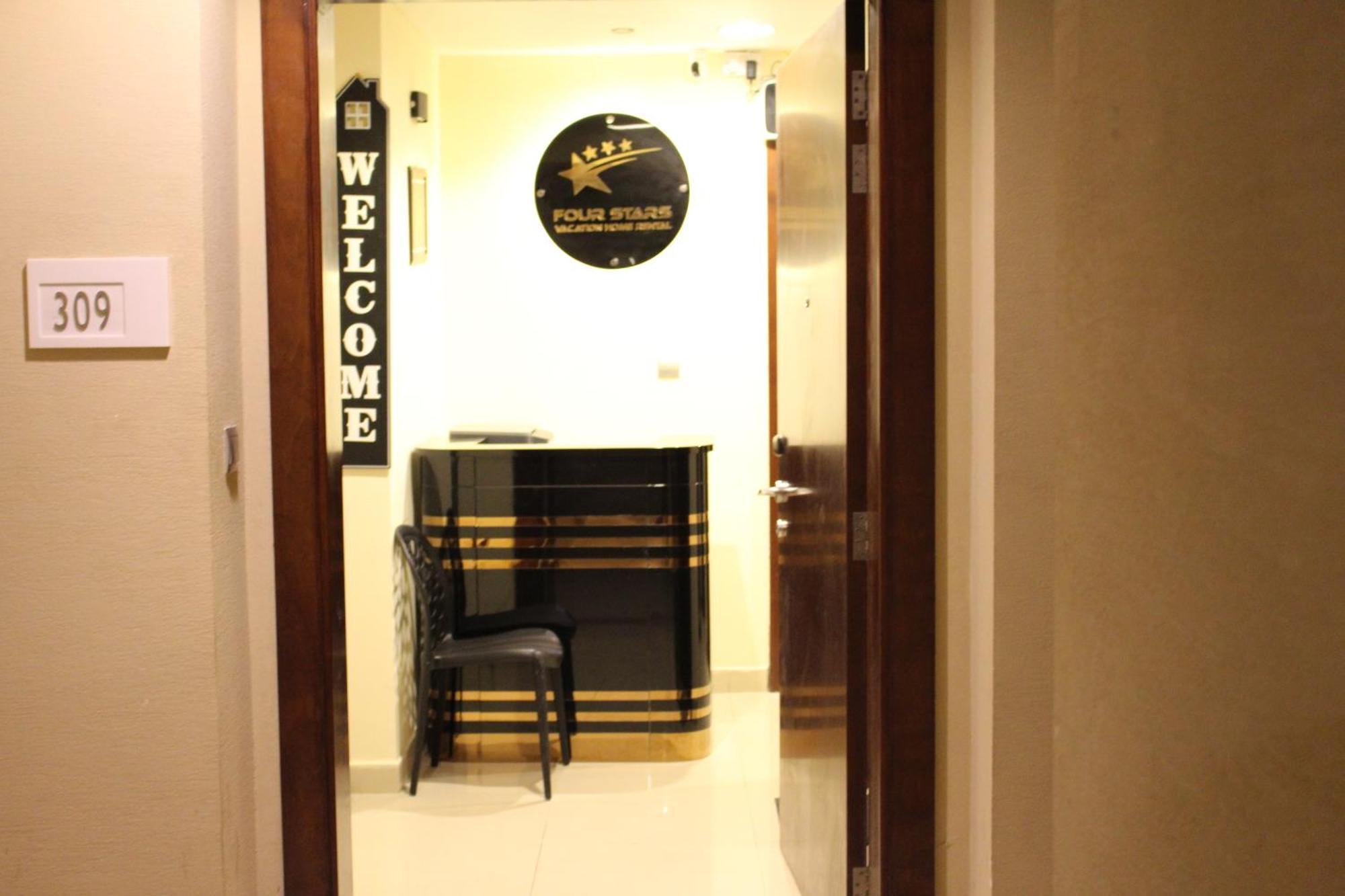 Four Stars Hostel Дубай Екстериор снимка