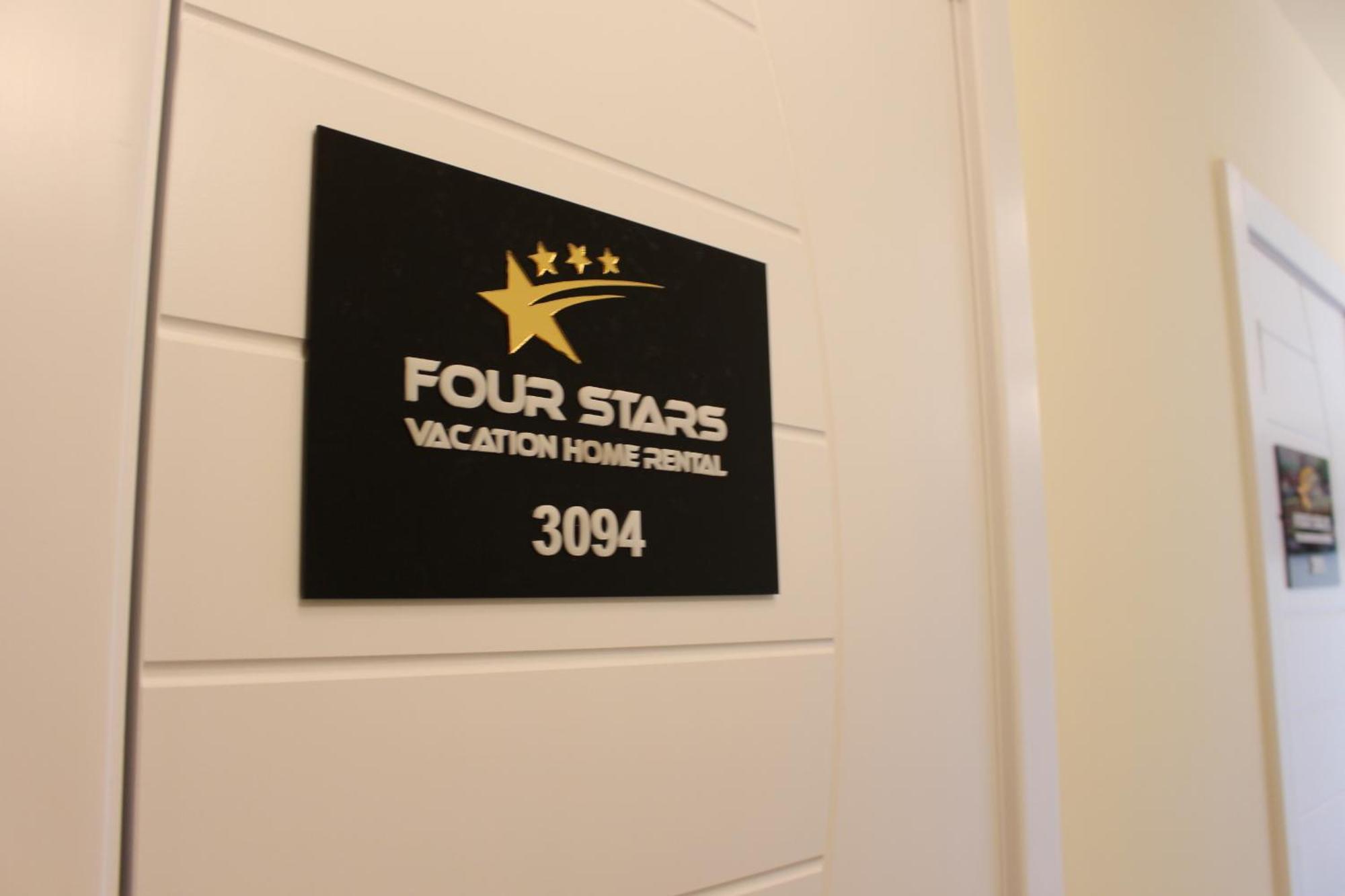 Four Stars Hostel Дубай Екстериор снимка